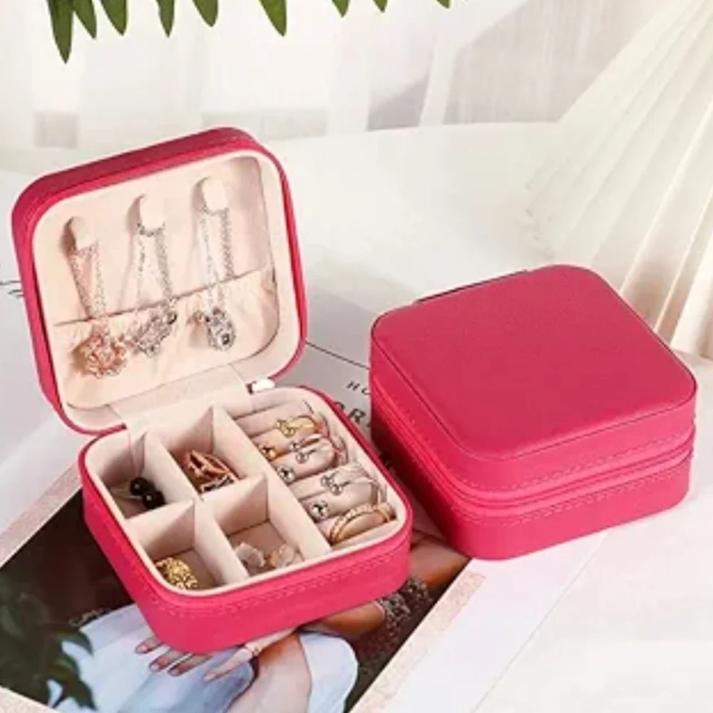Traveling  Jewelry Box colors will vary  materials Zipper closure